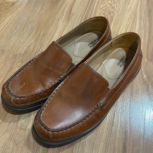LIKE NEW Johnston & Murphy boys loafers